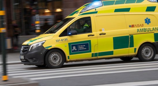 Cyclist seriously injured believed to be an accident of