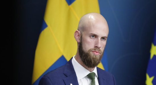 Extensive pressure on Sweden from outside