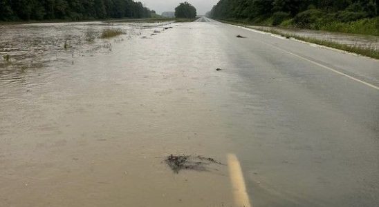 Flooding closes roads in Warwick Township