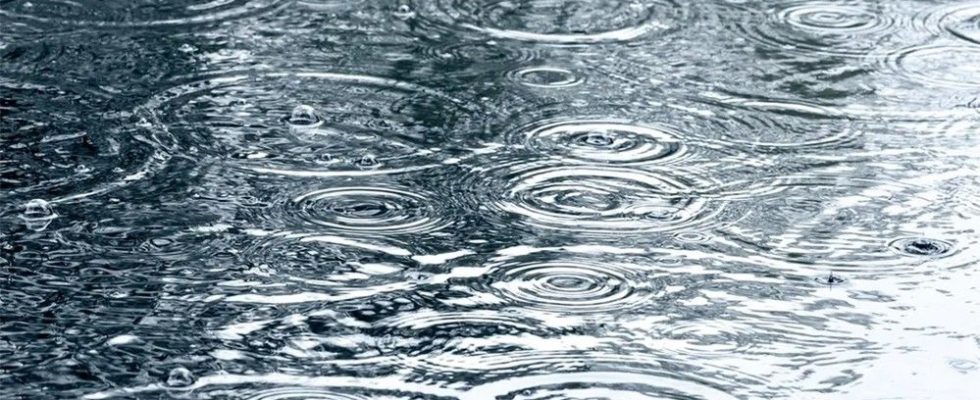 Heavy rainfall floods streets bases in some Chatham Kent areas