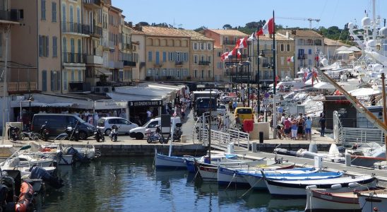 In Saint Tropez the customer gives a tip of 500 euros