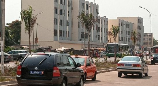 Ivory Coast a wall in Port Bouet to strengthen road safety