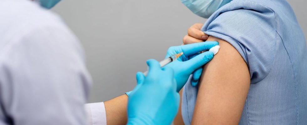 Measles the High Authority for Health recommends compulsory vaccination for