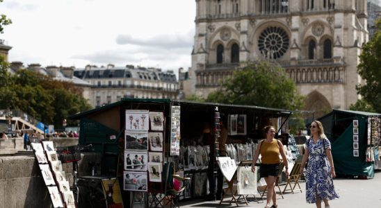 Paris Olympics intellectuals mobilize in support of booksellers on the