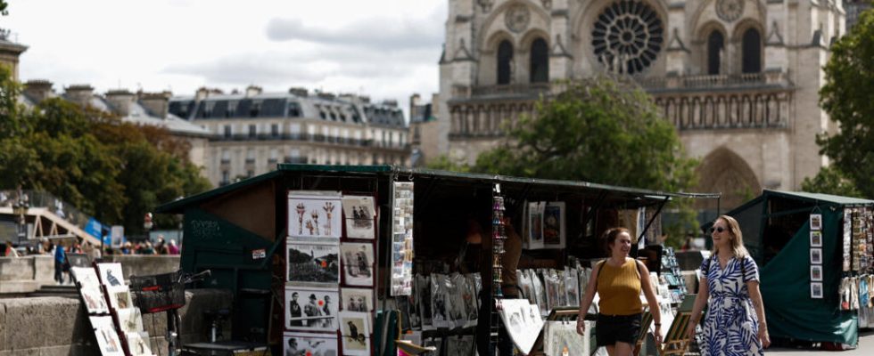 Paris Olympics intellectuals mobilize in support of booksellers on the