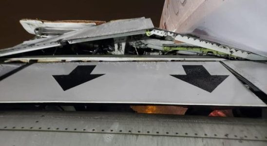 Passenger plane survived a great danger due to the storm