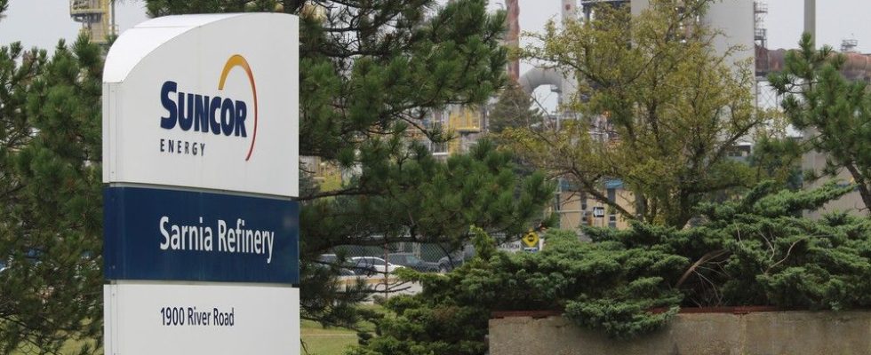 Suncor reports spill at its Sarnia refinery on the St