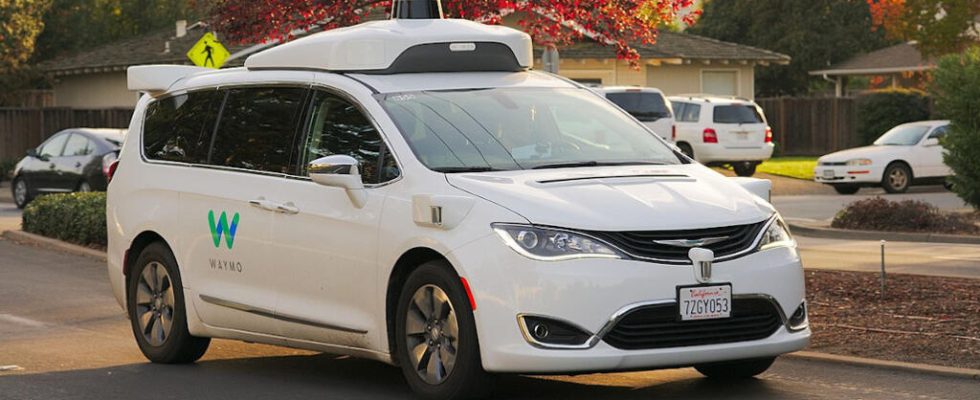 United States green light for the first autonomous taxis in