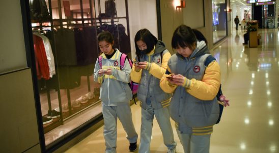 Why China wants to ban minors from going online at