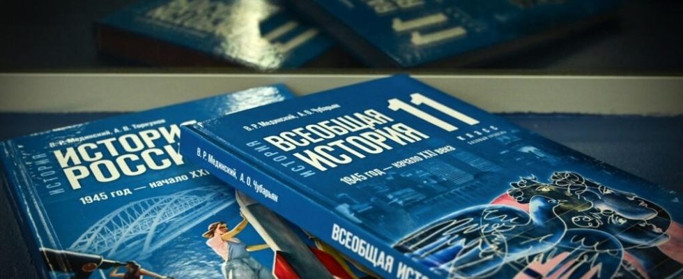 With the war in Ukraine Russia is making its textbooks