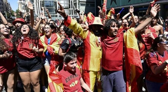 Womens football in Madrid jubilation to celebrate the title of