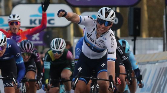 World Cycling Championships Floortje Mackaij puts money on Lorena Wiebes