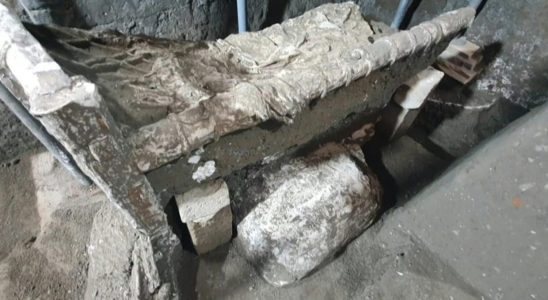 archaeologists make a gruesome discovery in the slave chamber