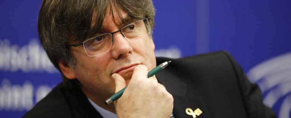 the Catalan exile Carles Puigdemont majority maker in Madrid