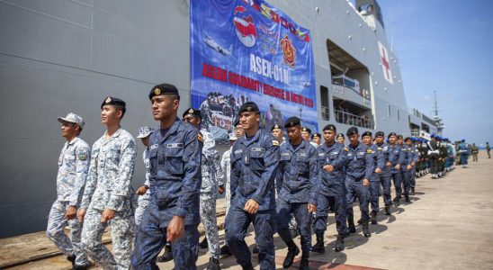 ASEAN begins military exercises amid tensions in South China Sea