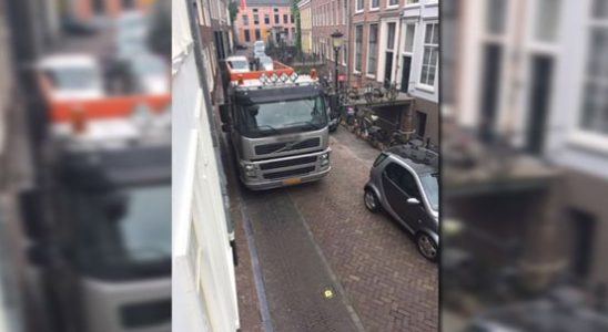 Automatic fine for trucks driving over Utrecht wharf cellars