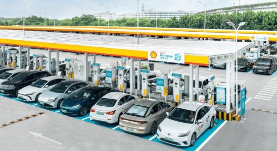 BYD and Shell Open Massive 258 Port Electric Vehicle Charging Center