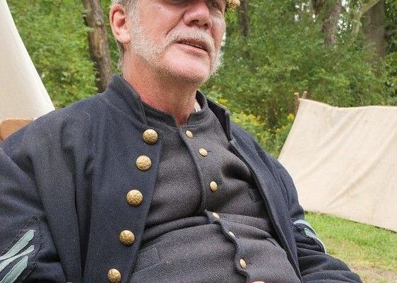 Civil War re enactors skirmish in Otterville