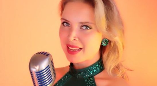 Compelling jazz and sultry chansons Julie Huard takes you to