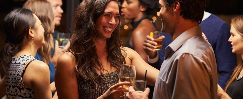 Does alcohol make other people more attractive The researchers answer