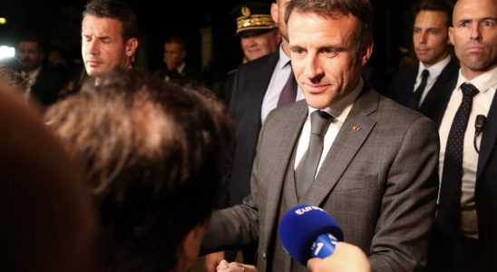 Emmanuel Macron in Corsica to discuss the future status of