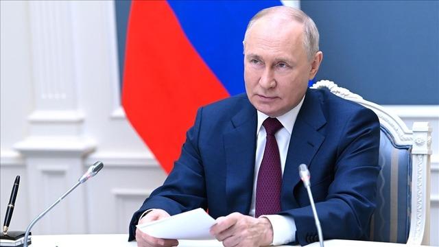 Flash call from Russian leader Putin to China against US