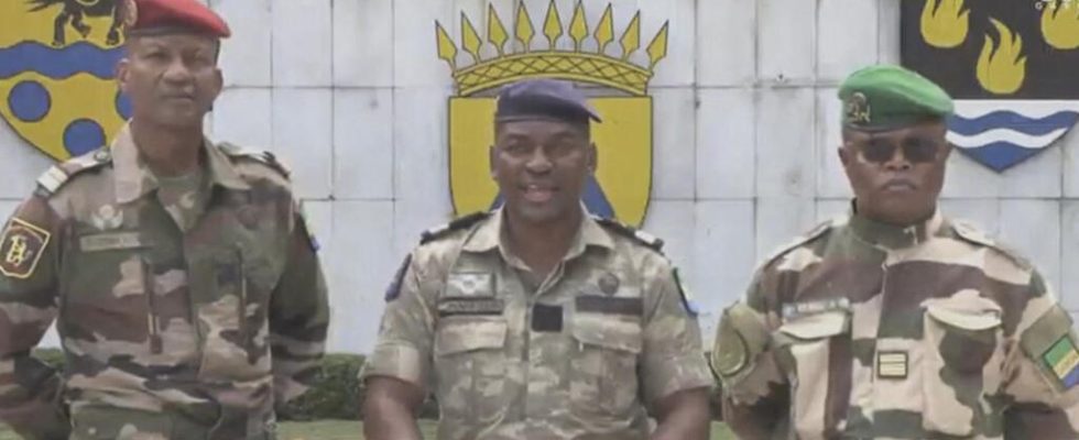 Gabon reopens all its borders