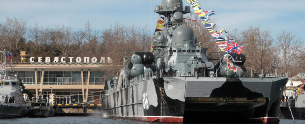 In Crimea the Sevastopol shipyard targeted by missiles