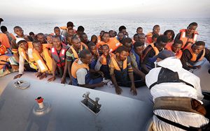 Migrants the Governments plan more CPR and permanence up to
