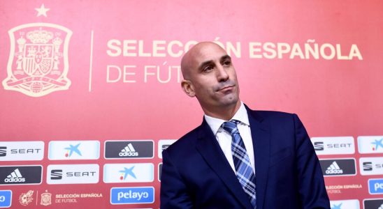 Rubiales to resign after weeks of scandal