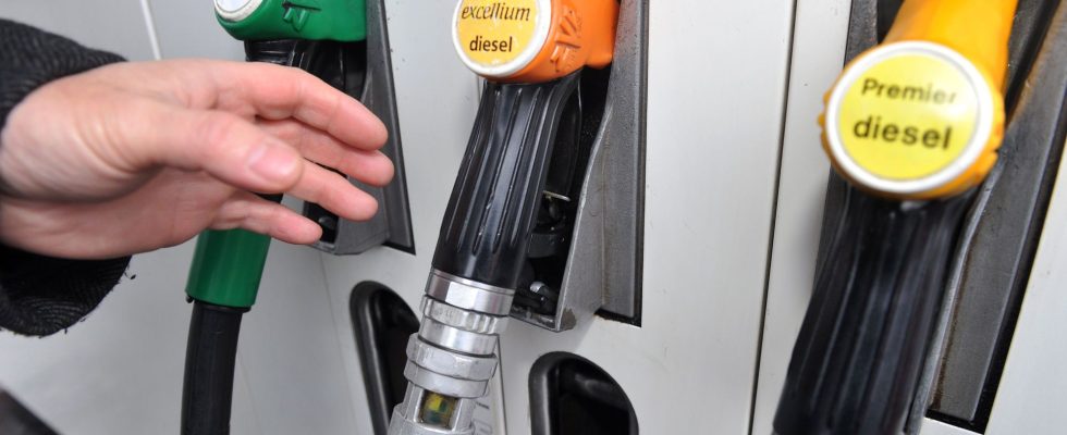 Selling fuel at a loss a triply counterproductive decision