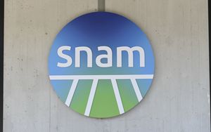 Snam successfully closes the placement of transition bonds convertible into
