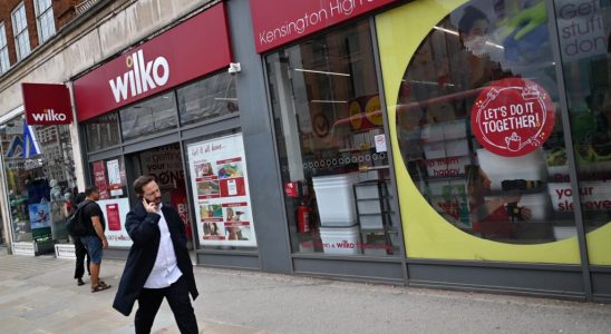 United Kingdom Wilko stores begin to lower the curtain