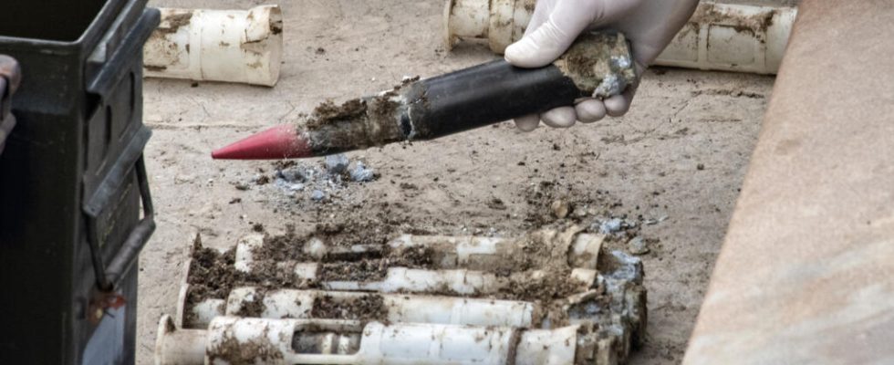 War in Ukraine depleted uranium shells munitions as effective as