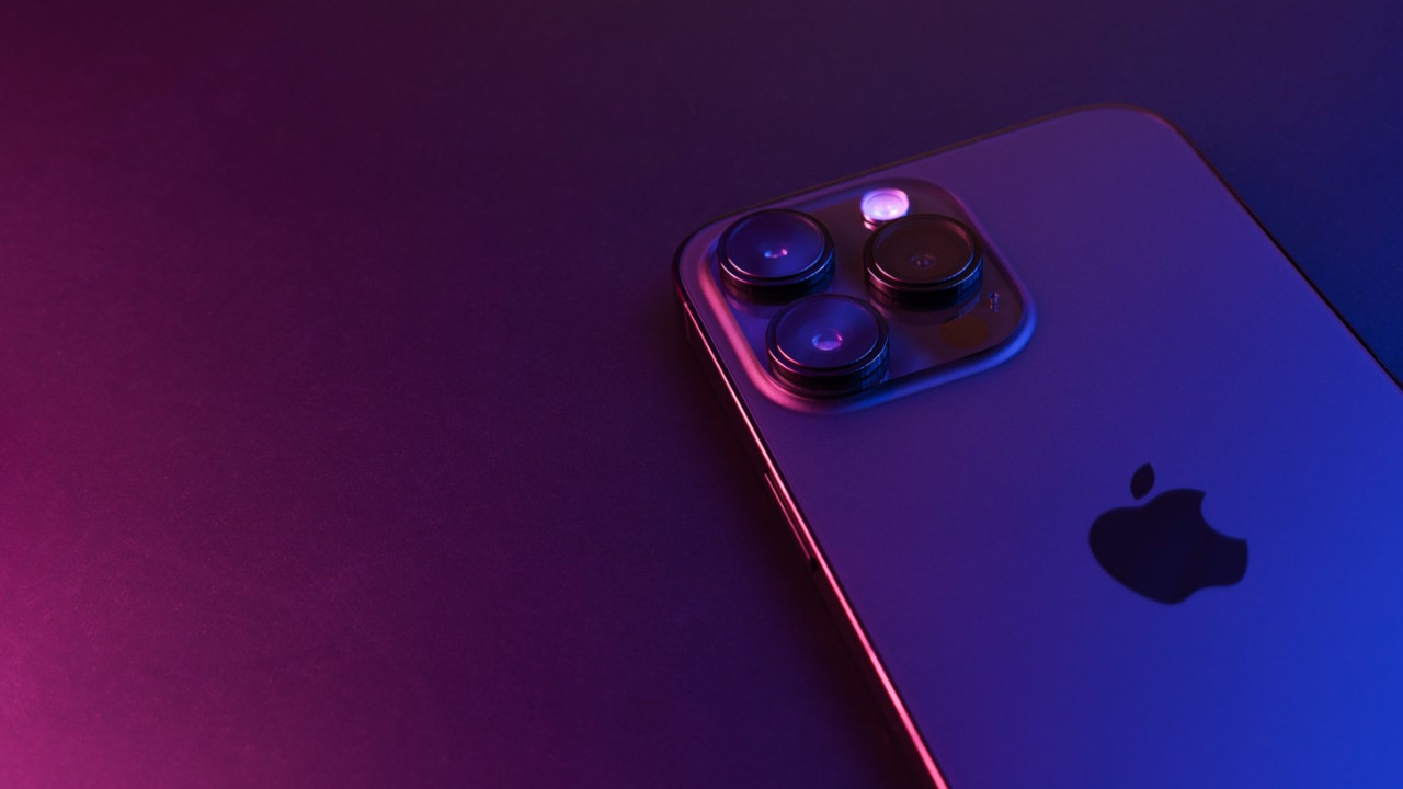 Instagram Warms Up the iPhone 15 Series