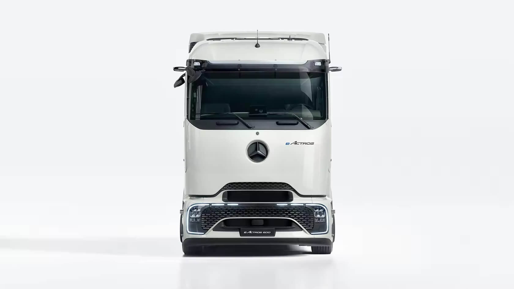 1697512592 763 Mercedes Benz introduced its electric truck eActros 600