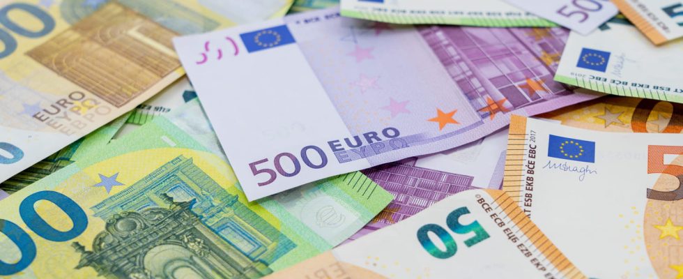 30 billion banknotes are printed in Europe but 80 have