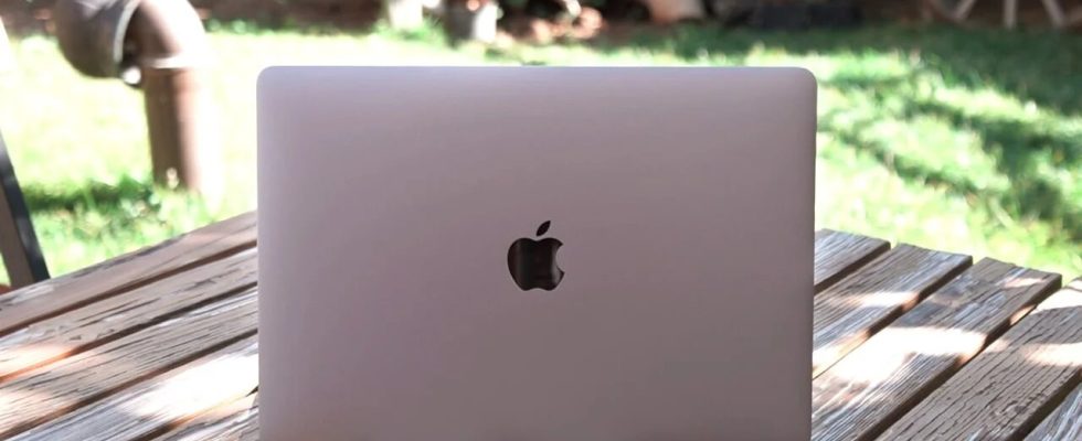 Apple Discontinues the 13 Inch MacBook Pro