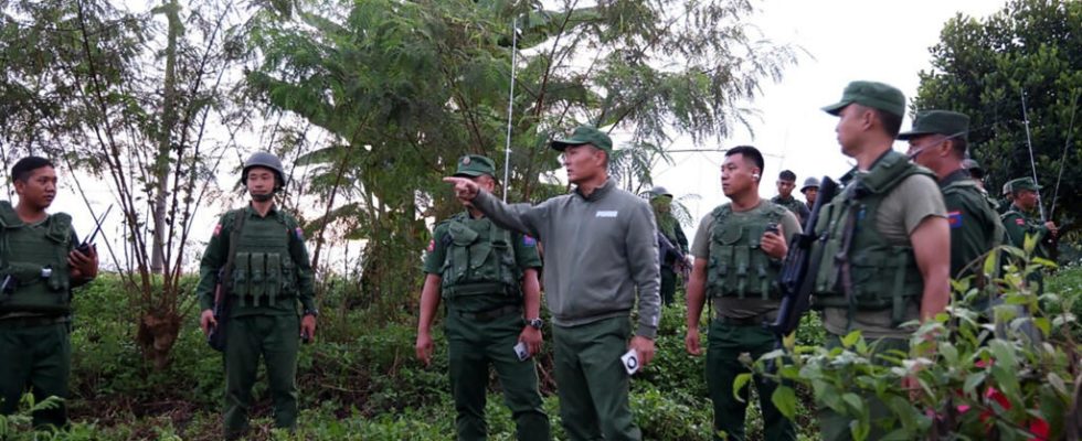 Burma coordinated attacks by rebel groups on the border with