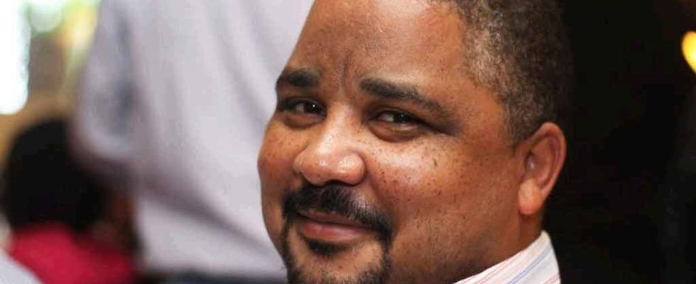 Cameroon Joshua Osih elected for five years at the head