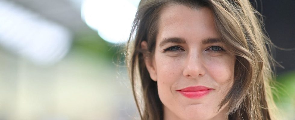 Charlotte Casiraghi appears at the height of her femininity with