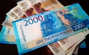 Currencies the ruble weakens beyond the symbolic threshold of 100
