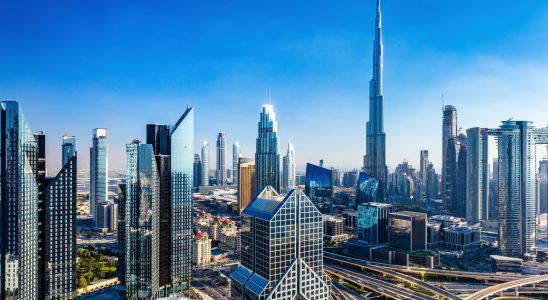 Dubai a tourist success that inspires its neighbors