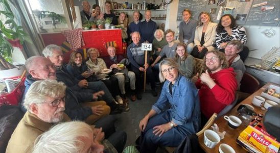 First residents visit their Utrecht student flat again after 50