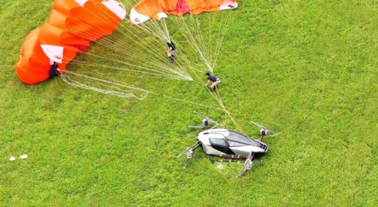 Flying car signed by XPeng carries a vital parachute system