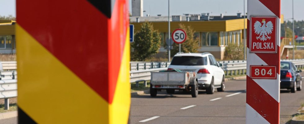 Germany prepares for more border controls