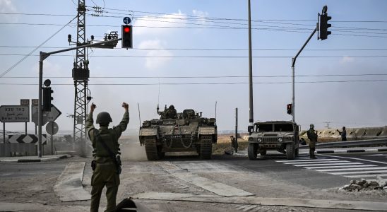 Israel prepares its ground offensive Palestinians evacuate the north –