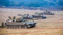 Israeli tanks are moving on the Lebanese border the