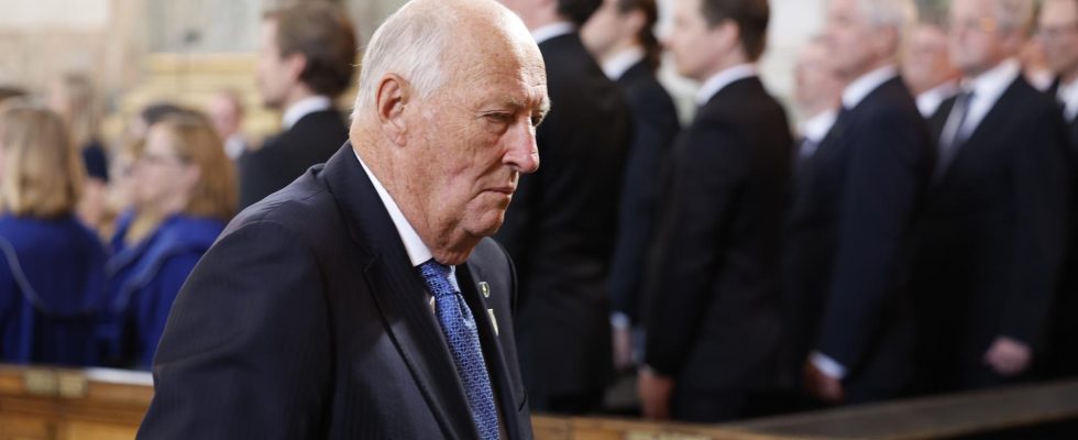 King Harald of Norway has covid