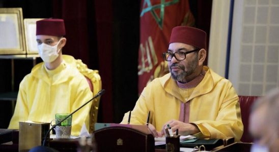 King Mohammed VI speaks at the opening of the parliamentary